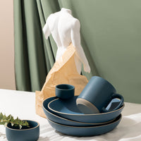 The Shallow Serving Bowl - Lineage Ceramics